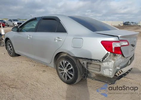 2012 Toyota Camry Le z USA, uszkodzony, nr VIN 4T4BF1FK7CR268435